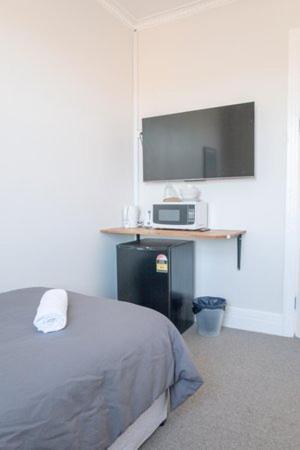 Seven Seas Hotel Carrington Buitenkant foto